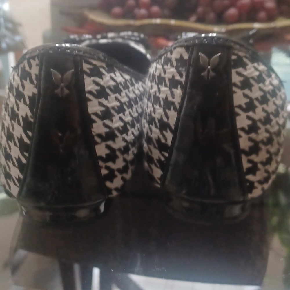 9.5 J. RENEE SHOES - Picture 3 of 4